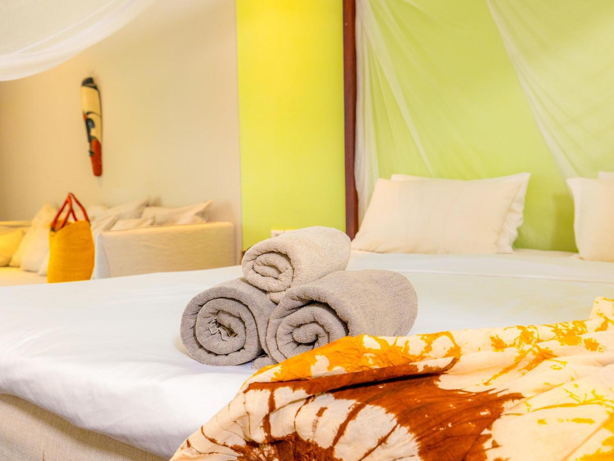 Tamala Beach Resort (Adults Only) Kotu Exterior foto